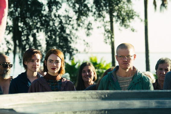 TIPOS DE GENTILEZA CHEGA AOS CINEMAS BRASILEIROS EM 22 DE AGOSTO