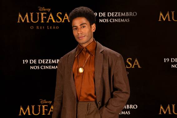 DISNEY ANUNCIA ÍCARO SILVA NO ELENCO DE VOZ NACIONAL DE MUFASA: O REI LEÃO E APRESENTA CONTEÚDO EXCLUSIVO SOBRE O NOVO FILME