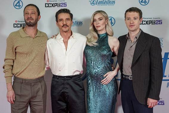 O ELENCO DE QUARTETO FANTÁSTICO: PRIMEIROS PASSOS SUPREENDEU OS FÃS NA CCXP MÉXICO 2025