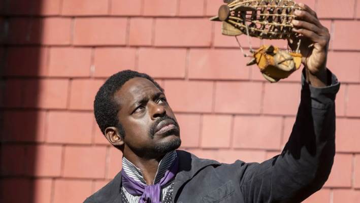 Uma imagem contendo pessoa, homem, ao ar livre, edifícioO conteúdo gerado por IA pode estar incorreto.