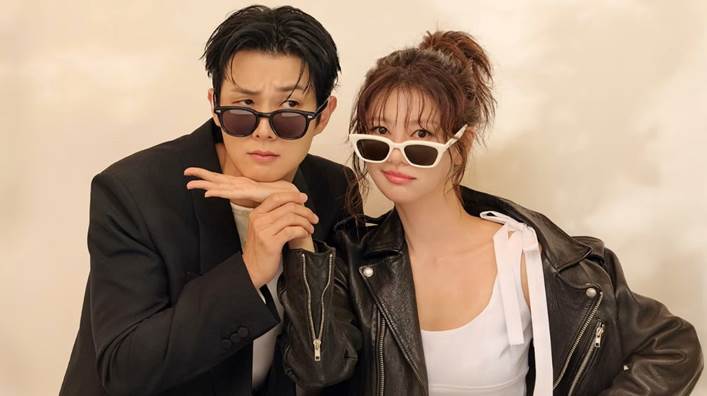 Mulher com óculos escurosO conteúdo gerado por IA pode estar incorreto.