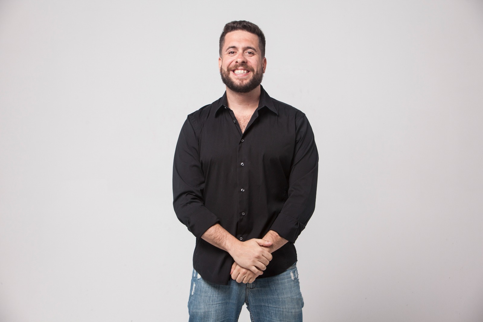 ​Últimos ingressos: Maurício Meirelles apresenta “Surto Coletivo” pela primeira vez em São José dos Campos nesta quinta (30)