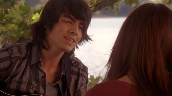 ​CAMP ROCK 3: RELEMBRE MOMENTOS MAIS ICÔNICOS DOS DOIS PRIMEIROS FILMES