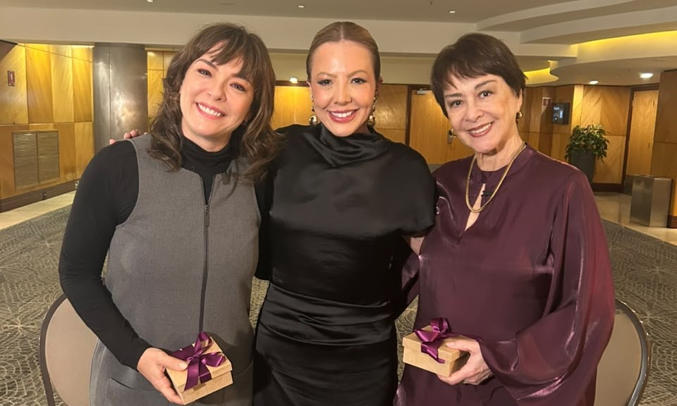 Nívea Maria e Regiane Alves são destaques do Retratos Femininos